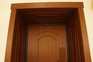 Befejező panelek ajtóknak fa, fém