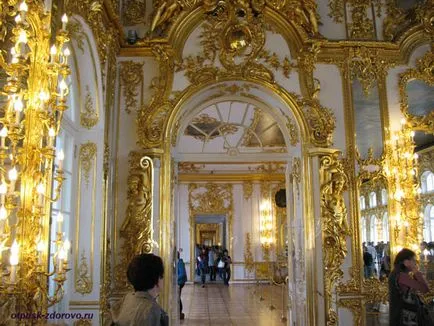 Catherine Palace din Pușkin și Camera de Chihlimbar