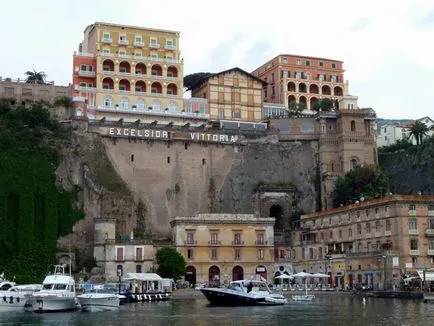 Excursie în Sorrento - patrimoniul cultural, ce să viziteze - monumente, muzee, biserici, palate și teatre