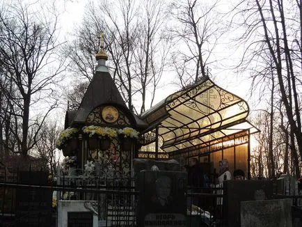 Къде погребан Матрона Московская