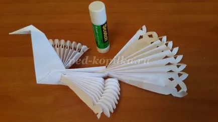 Békegalamb a művészet origami szakaszokban