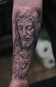 Iisus Hristos tetoválás (érték, vázlatok, fényképek), tattoofotos