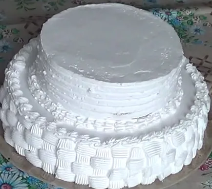 Hogyan kell sütni egy kétszintű torta