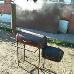 Hogyan tegyük hideg smokehouse, füstölt egy gázpalack kezét videók, fotók,