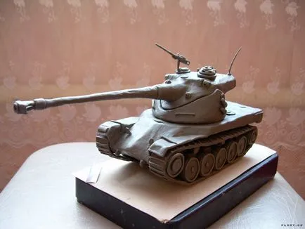 Hogyan készítsünk egy T-34 tank a gyurma szakaszokban fotókkal és videó