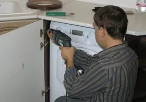 Cum se instalează o mașină de spălat cu propriile mâini
