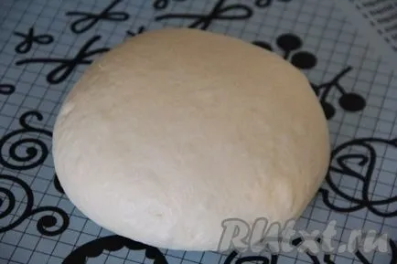 Красива кифлички тесто с мая - рецепта със снимки