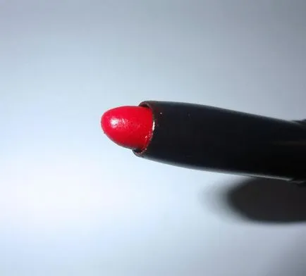 червен молив