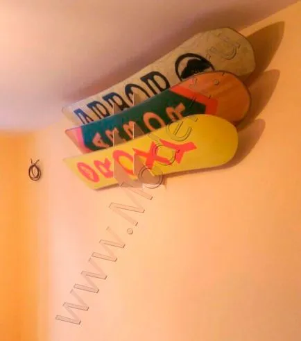Falra szerelhető snowboard