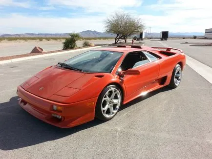 diablo Lamborghini cu motorul de V8 Corvette