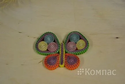 Master-class fluture din carton ondulat în tehnica quilling, vserumynskie și internaționale de creație