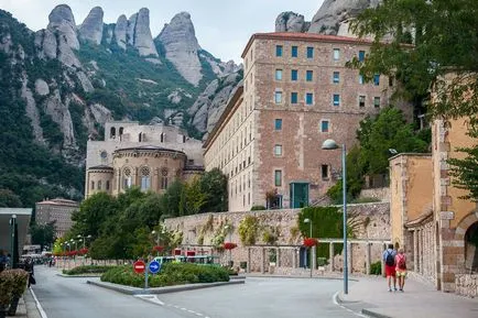 Montserrat - Mountain (kolostor) Spanyolország Barcelona közelében