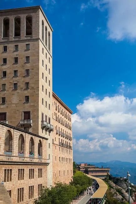 Montserrat - Mountain (kolostor) Spanyolország Barcelona közelében