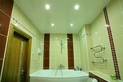 Álmennyezet a fürdőszobában (54 fotó), hogyan kell csinálni a telepítést