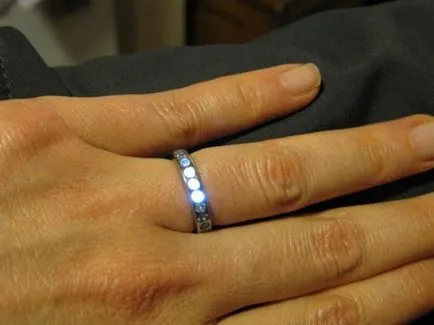 Сватба пръстен светва при любителите вземат ръката