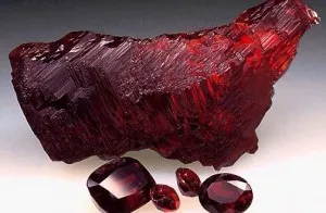 Mi beszélünk érdekelt horoszkóp visel garnet stone