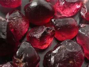 Mi beszélünk érdekelt horoszkóp visel garnet stone