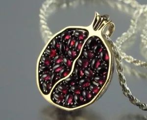 Mi beszélünk érdekelt horoszkóp visel garnet stone