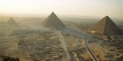 Какво е толкова трудно да се заглуши египетските пирамиди, светът оста