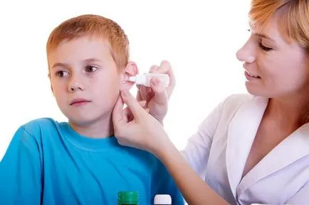 A középfülgyulladás a gyermek okoz, típusai, tünetei, kezelés, antibiotikumok, cseppek, fotó, videó