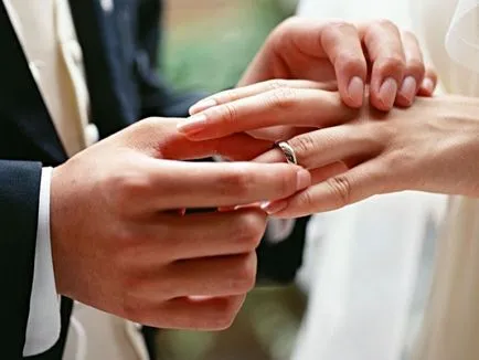 Írás saját esküvői fogadalmak a menyasszony és a vőlegény