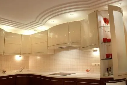tavan fals în bucătărie cu mâinile - beneficiile și nuanțe ale lucrărilor de instalare