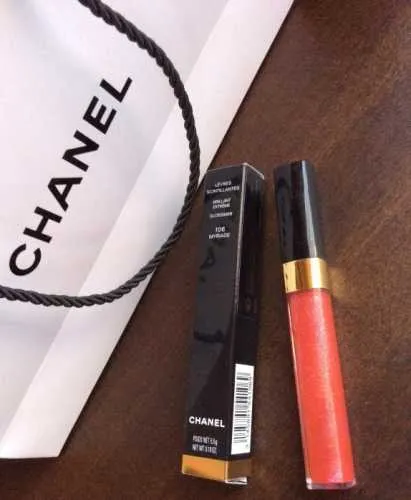 Szájfény Chanel levres scintillantes glossimer - én szomorú szégyen márka árnyékban 106