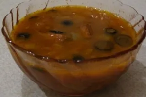 Рецепта - Пилешка супа с пържени спагети със снимка