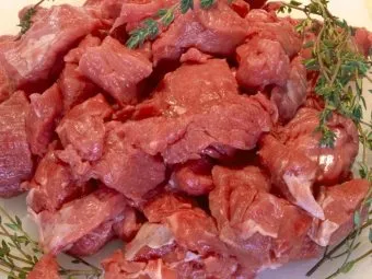 Reteta de carne de vită tocană cu aplicările untură de gătit în cuptor și tava