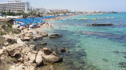 Най-красивите плажове в Кипър в търсене на ФИГ три камшик