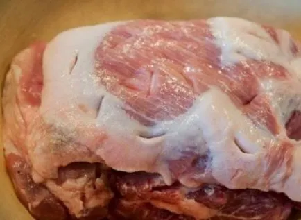 A nyak a sertéshús a sütőben egy darabban a legjobb receptek, ls