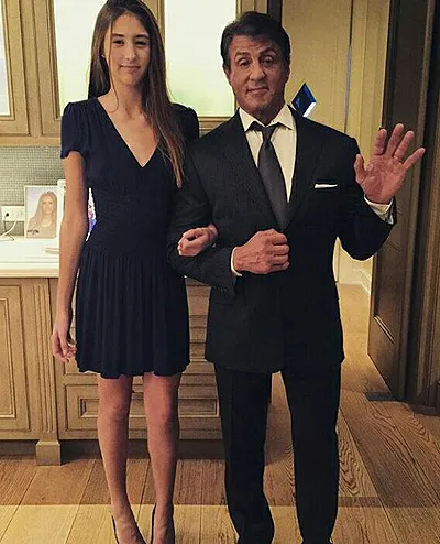 Ceea ce știm despre fiicele Sylvester Stallone - Sophia, și Scarlet Sistina, bârfe