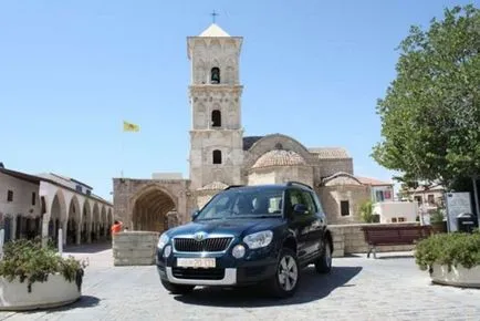 Amit látni Ciprus saját autóval vagy busszal