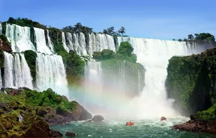 cascade Falls (Cataratas Iguasu)