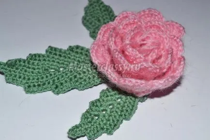 Плетене на една кука цвете с листа