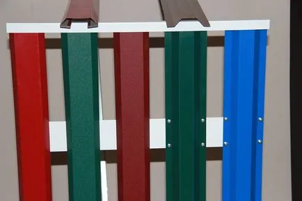Ограда от метал - характеристиките и монтаж на правила оградено с метална ограда