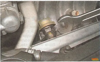 Auto Zone - ремонт Honda CR-V - на двигателя и неговите системи - система за захранване - Горивна релса