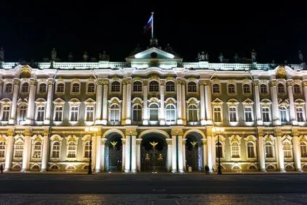 Amit látni St. Petersburg az első helyen