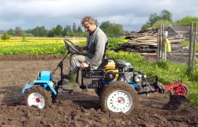 Noi facem de cultivator cu motor minitractori - Neva - cu propriile lor mâini, fotografii, clipuri video și desene, Motoblok-KULTIVATOR