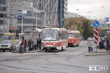 Eugene Lipovich trebuie să convingă pe cetățeni să meargă la centrul de Ekaterinburg, cu modificări, mai degrabă decât pe mașinile