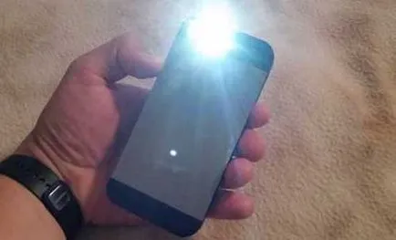 Фенерче iPhone - как да добавите яркост и