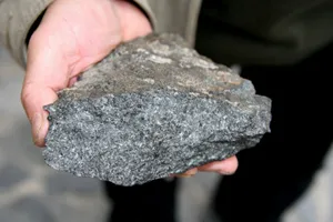 Cum să-i spuneți diferența dintre granit si marmura, fortul - produse fabricate din materiale naturale de granit