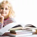 Как да се помогне на детето да свикне с новата учебна