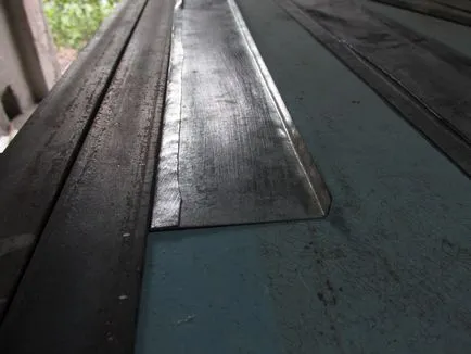 Cum de a face colț de casă a foilor de metal la acoperișul instrumentelor și materialelor