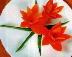 Как да си направим морков цветя за украса на ястия, стъпка по стъпка снимка