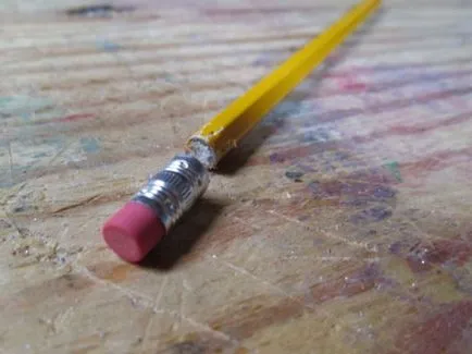 Hogyan készítsünk egy gyorsítótár ceruza saját kezűleg