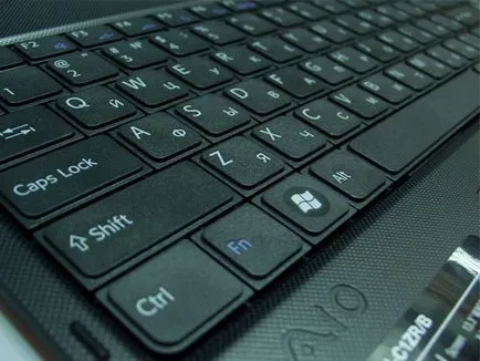Премахване на клавиатурата на Sony лаптоп - как да премахвате бутони от лаптоп - Лаптопи