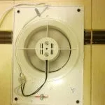 Cum se instalează ventilatorul în baie