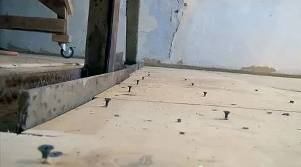 Cum se instalează balize pentru nivelare de podele