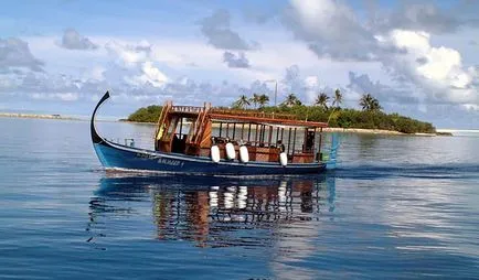 Dhoni - традиционен малдивски лодки жители
